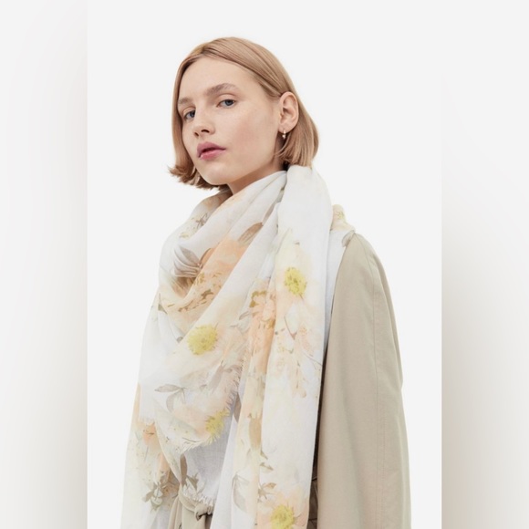 H&M Accessories - Printed Scarf